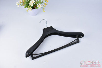 青云A-5高檔西裝衣架 專業(yè)與品質(zhì)的細節(jié)體現(xiàn)